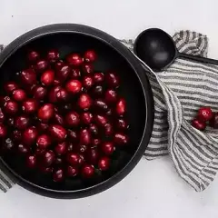 Gdzie kupić żurawinę mrożoną? Sprawdzone miejsca i oferty