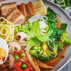Jak gotować makaron ramen, aby uniknąć sklejania i uzyskać smak