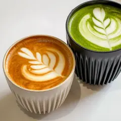Czy matcha to kawa? Odkryj kluczowe różnice i korzyści zdrowotne