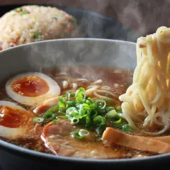 Jak smakuje ramen? Odkryj zaskakujące smaki i aromaty tej potrawy