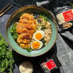 Jak zrobic ramen z kurczakiem - prosty przepis, który zachwyci smakiem