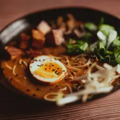 Jak zrobić ramen z rosołu - prosty przepis na pyszny posiłek