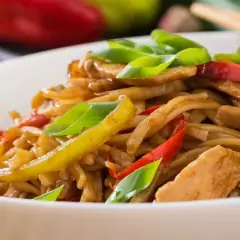 Co do pad thai: prosty przepis na idealne danie z Tajlandii