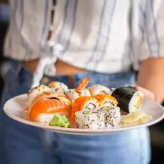 Jakie sosy do sushi? Odkryj najlepsze smaki i połączenia
