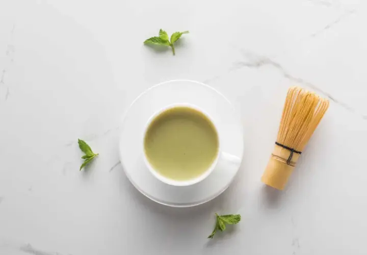 Czy matcha wpływa na ciśnienie? Fakty i mity