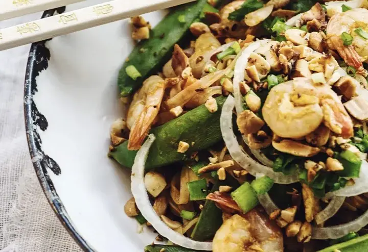 Jakie orzechy do pad thai? Odkryj najlepsze alternatywy dla orzechów ziemnych