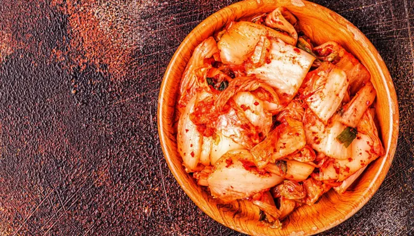 Jak się robi kimchi - prosty przepis na domowe kimchi, które zachwyci