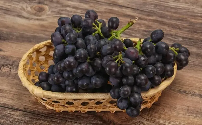 Czy winogrono można mrozić? Odkryj sekrety zamrażania winogron